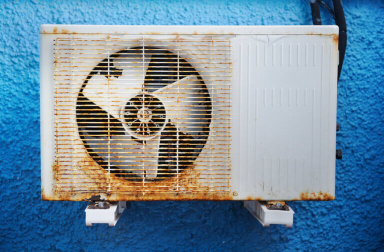 Read more about the article 6 Reasons Your Air Conditioner (AC ) is not Blowing Cold Air