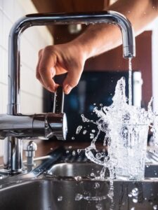 Read more about the article How to Tell When Your Water Heater Should be Replaced